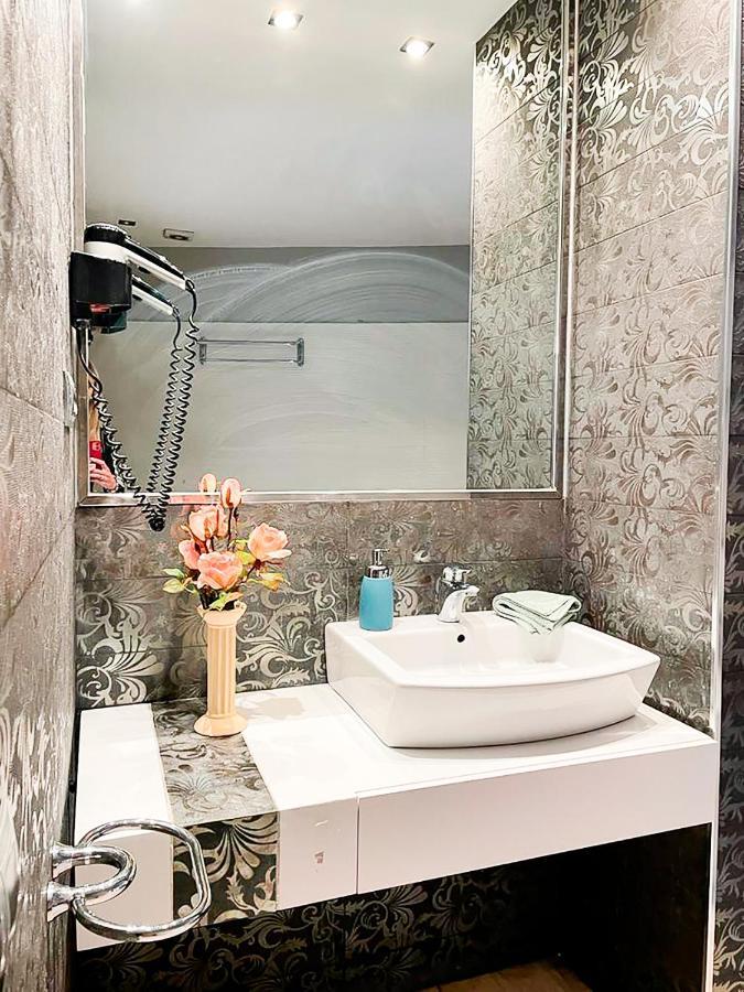 By La Rambla Rooms Barcelona Zewnętrze zdjęcie