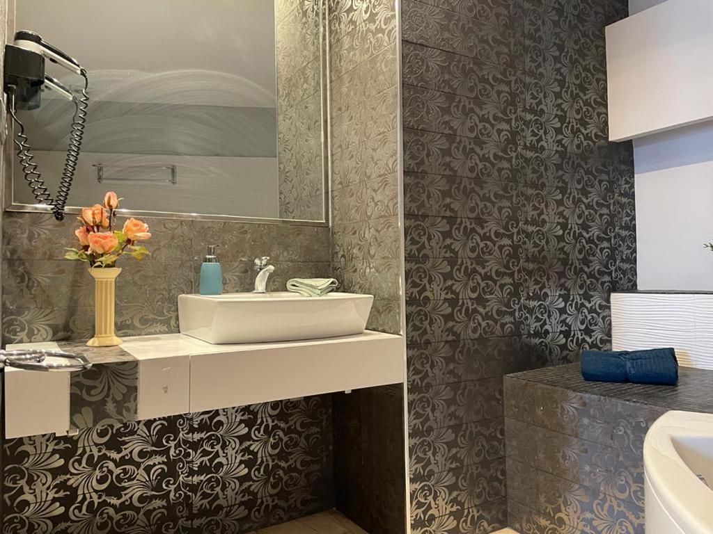 By La Rambla Rooms Barcelona Zewnętrze zdjęcie